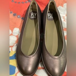 IDRA PEWTER FLY LONDON WEDGE